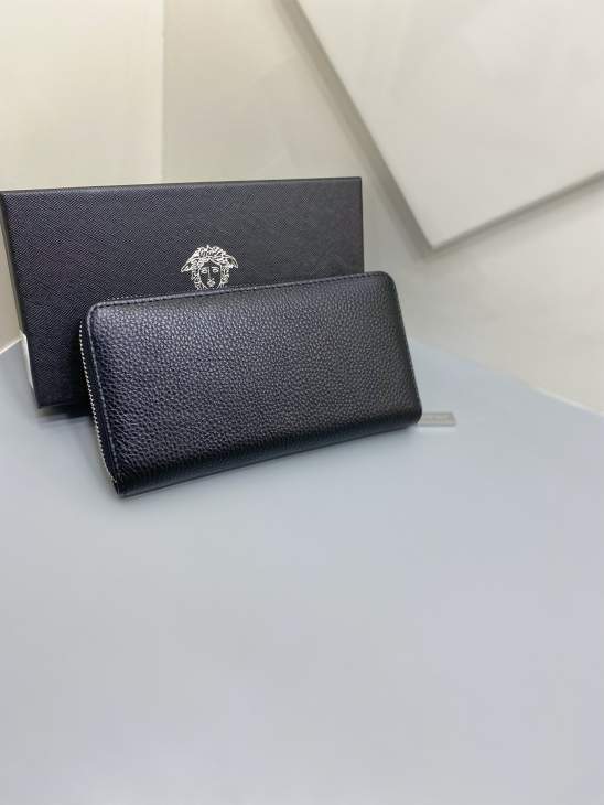 Picture of Versace Wallets _SKUfw144666618fw